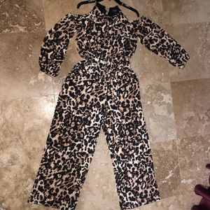 Leopard pants suit